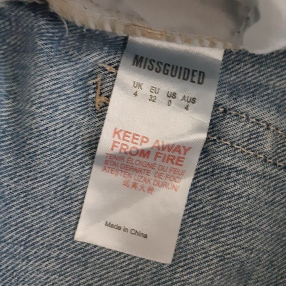 MISSGUIDED Riot US Size 0 Distressed Mom Jeans - Picture 5 of 10